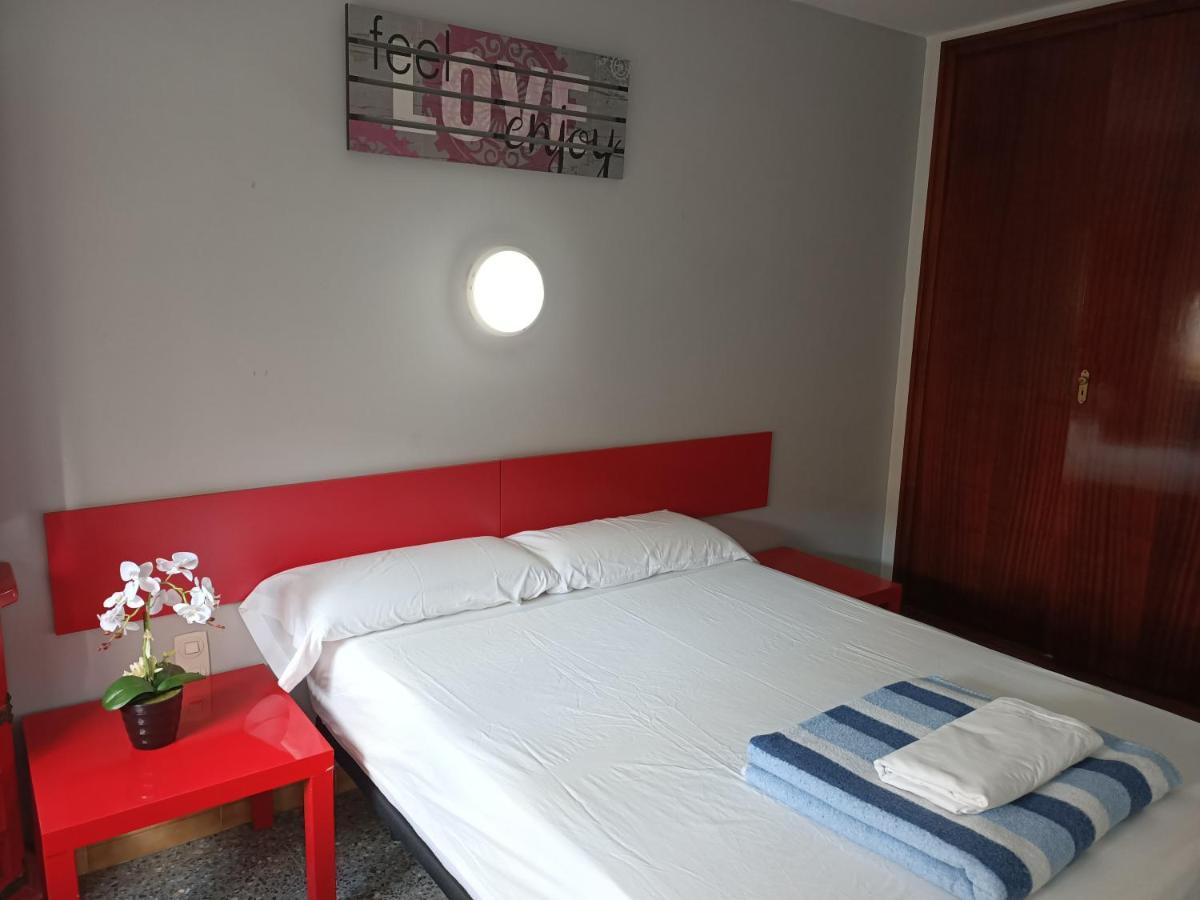 Piso Jover Alojamiento Para Mayores De 25 Anos !! Lloret de Mar Buitenkant foto